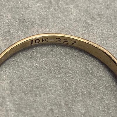 10k Estate Ring - 1.2 Grams - Ring Size 7.5