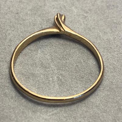 10k Estate Ring - 1.2 Grams - Ring Size 7.5
