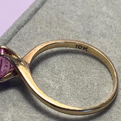 10k Gold Estate Ring - 1.5 grams - Ring Size 5.5