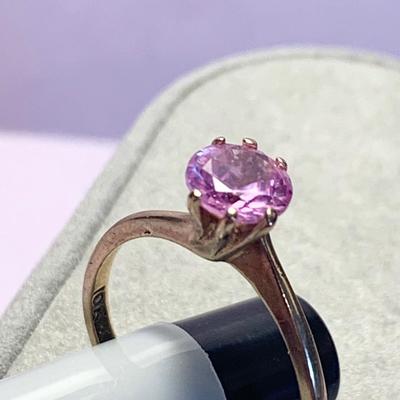 10k Gold Estate Ring - 1.5 grams - Ring Size 5.5