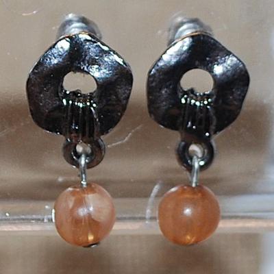 Small Hammered Silver Tone Metal with Single Brown Bead Earrings (¾") and Stud Clasp