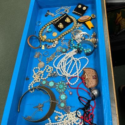 Lot of Costume Jewelry #3 (B1)
