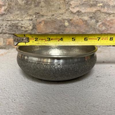 Sale Photo Thumbnail #229: Holsen Tinn medium and small pewter bowls.
