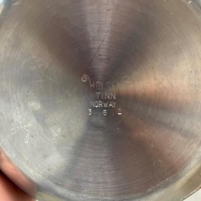 Sale Photo Thumbnail #232: Holsen Tinn medium and small pewter bowls.
