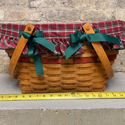 Sale Photo Thumbnail #241: Enormous 1992 basket with Plaid Liner