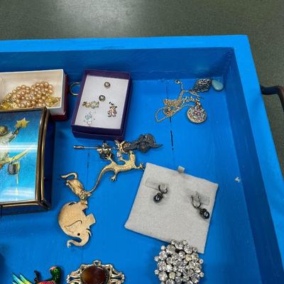 Lot of Jewelry and More #5 (B1)