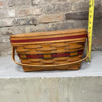Sale Photo Thumbnail #264: 1993 Holly and Horn Christmas basket with carved lid, liner and protector