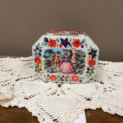 Fancy Tin Designed By Damer Long Island New York