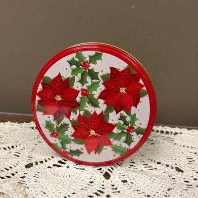Round Poiesetta Christmas Tin