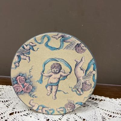 Round Cupid Box with Tissue Paper