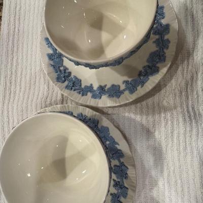 Queensware - Lavender on Cream. 12 piece teacup & saucers. Teacups in original 2-tiered packing case.