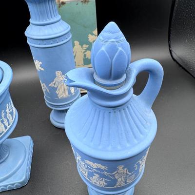 Vintage AVON Avonshire Blue - 4 Piece Collectible Bundle