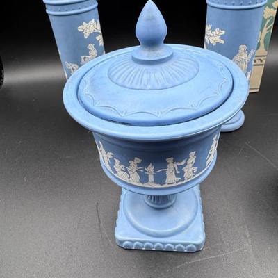 Vintage AVON Avonshire Blue - 4 Piece Collectible Bundle