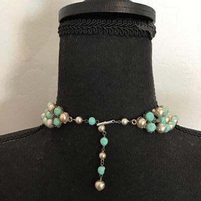 Beautiful vintage, turquoise glass bead, so pearl beads, multi strand statement necklace very well-made, high-end quality