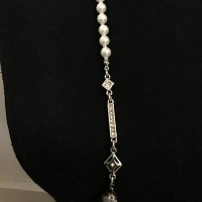 Beautiful very nice glass pearl bead necklace