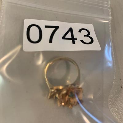 14k Gold Floral Estate Ring 4.4 grams Ring Size 4.5