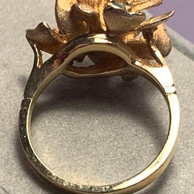 14k Gold Floral Estate Ring 4.4 grams Ring Size 4.5