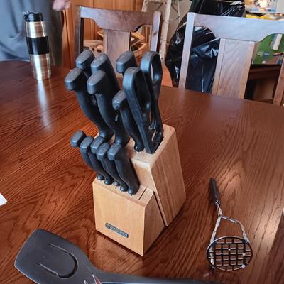 TRAMONTINA CUTLERY SET, NEW GEORGE FOREMAN GRILL AND SOME KITCHEN UTENSILS