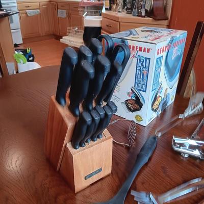TRAMONTINA CUTLERY SET, NEW GEORGE FOREMAN GRILL AND SOME KITCHEN UTENSILS