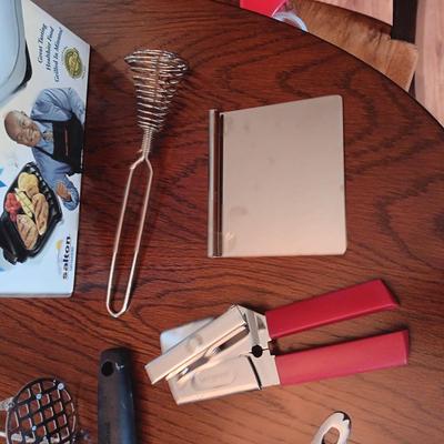 TRAMONTINA CUTLERY SET, NEW GEORGE FOREMAN GRILL AND SOME KITCHEN UTENSILS