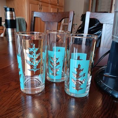 CAMBRIDGE FLATWARE FOR 6, RETRO GLASSES AND RIVAL MILKSHAKE MAKER