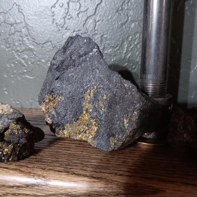 ROCKS FROM A COLLECTION LABELED GOLD ORE, COAL & ASSAY CRUCIBLE FRAGMENTS