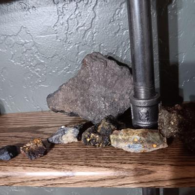 ROCKS FROM A COLLECTION LABELED GOLD ORE, COAL & ASSAY CRUCIBLE FRAGMENTS