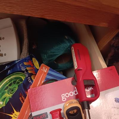 THE LARGE CATCH ALL DRAWER!!