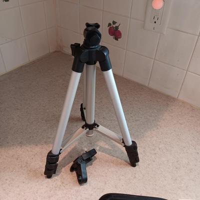 CANON POWERSHOT SX740HS DIGITAL CAMERA AND TRIPOD