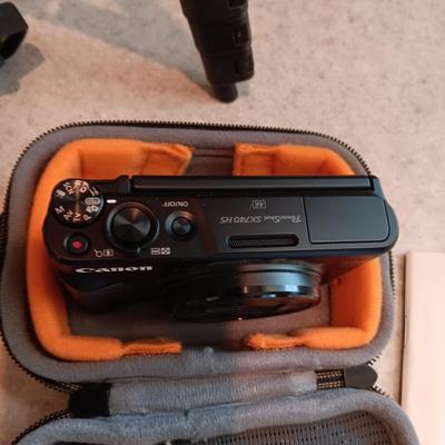 CANON POWERSHOT SX740HS DIGITAL CAMERA AND TRIPOD
