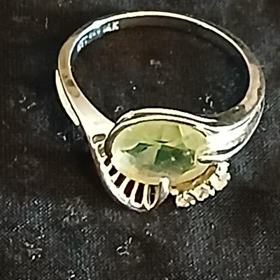 14K size 6 ring with peridot stone and small diamonds - August Birthstone