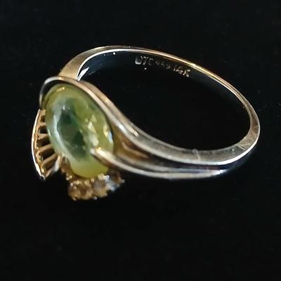 14K size 6 ring with peridot stone and small diamonds - August Birthstone