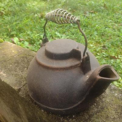Antique Wagner Ware Cast Iron Kettle