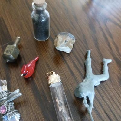 RANDOM MINIATURE ITEMS