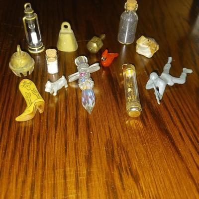 RANDOM MINIATURE ITEMS