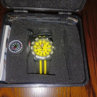 MEN'S LUMINOX WATCH