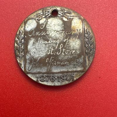 Sale Photo Thumbnail #64: INDEPENDENCE HALL PHILADELPHIA / 1776 // SILVER / ANNIVERSARY / FOUNDING OF / 13TH ST. STORE / JOHN WANAMAKER / 1876-1901.  Bronze, 21mm.