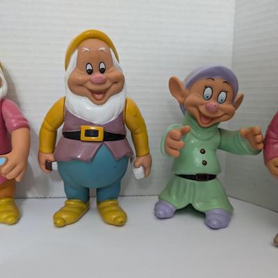 Disney Snow White and the Seven Dwarfs Figure Set Complete 7 Dwarfs Collectible Toys