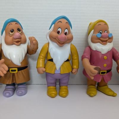Disney Snow White and the Seven Dwarfs Figure Set Complete 7 Dwarfs Collectible Toys