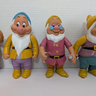 Disney Snow White and the Seven Dwarfs Figure Set Complete 7 Dwarfs Collectible Toys