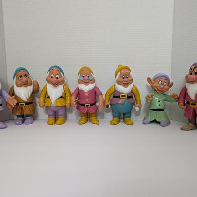 Disney Snow White and the Seven Dwarfs Figure Set Complete 7 Dwarfs Collectible Toys