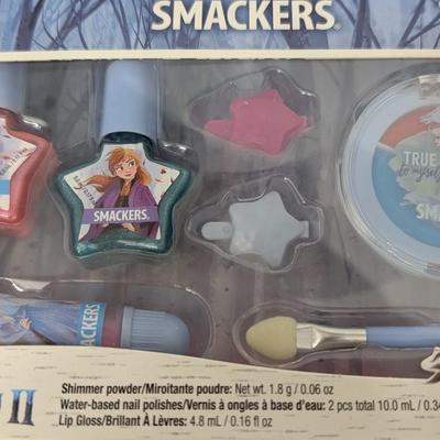 Disney Frozen II Smackers 9 Piece Beauty Collection Nail Polish Lip Gloss Shimmer Set