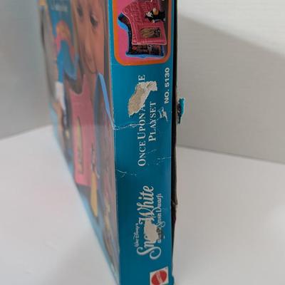 Vintage 1993 Mattel Disney Snow White and the Seven Dwarfs Once Upon a Time Playset