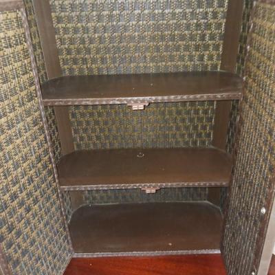 SMALL CABINET AND AN EASEL