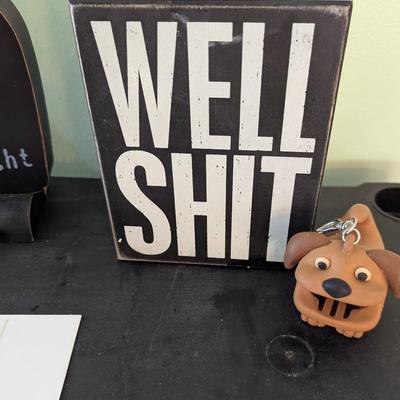Dog Themed Wall Decor & Metal Figures (HW)