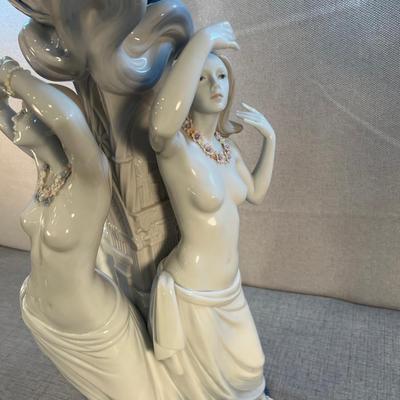 Sale Photo Thumbnail #112: Lladro "Mother Earth" Sculpture MASSIVE #49/500 Signed~

This absolutely massive Lladro titled "Mother Earth" has been retired after a limited run of 500. One of the rarer pieces. This is in great overall condition and displays beautifully, I believe it h