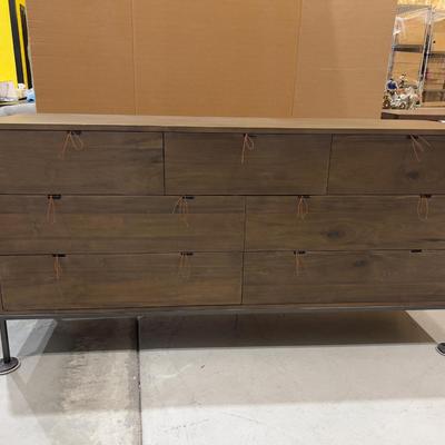 Sale Photo Thumbnail #187: Not used Excellent Condition. Jointed Corners. Wood with Metal Legs.  High quality! Please provider moving assistance and secure transportation and or packing materials for moving. Measures 70 x 19x 35.