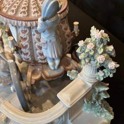 Sale Photo Thumbnail #209: RARE SIGNED LLADRO 1493 CINDERELLA COACH AT THE STROKE OF TWELVE LTD ED RETIRED. Up for sale is this Pre-owned Lladro "Cinderella" At the Stroke of Twelve. Large Figurine w/ hardwood base. Please view all photos and description before you buy. Presented f