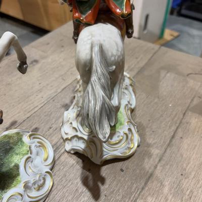 Sale Photo Thumbnail #254: ANTIQUE Collectible. Unter Weiss Bach Maker VTB. falcon, horses, carriage. Good Condition. Impressive Ceramics. Collectible! 