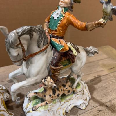 Sale Photo Thumbnail #244: ANTIQUE Collectible. Unter Weiss Bach Maker VTB. falcon, horses, carriage. Good Condition. Impressive Ceramics. Collectible! 